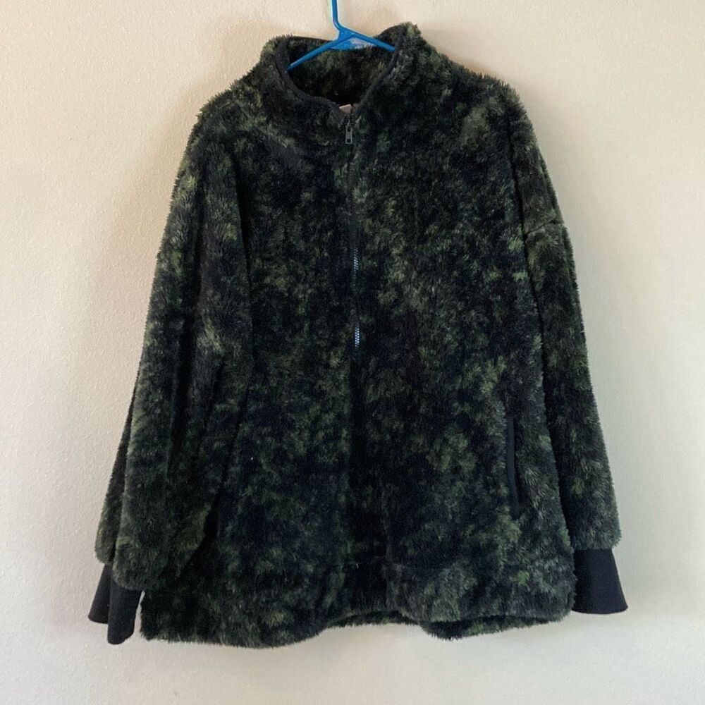 LuLaRoe Teddy Bear Fleece Quarter Zip Pullover Green‎ Black Fuzzy Sherpa Medium